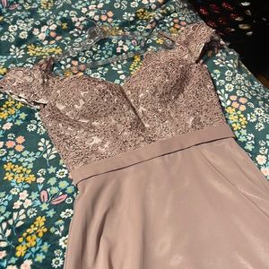 It’s brand new, I’m selling it because don’t like the color. Perfect conditions.